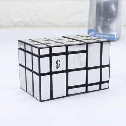 Le Siamese Mirror Cube 3x3x5 de Calvin (Court)