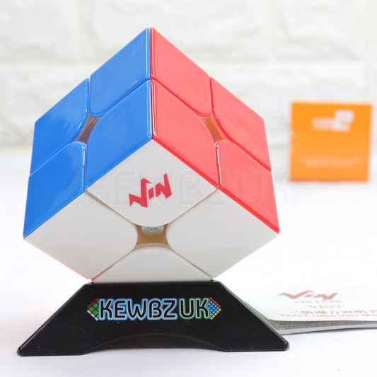 VIN Cube 2x2 (Magnétique, UV, Ball-Core)
