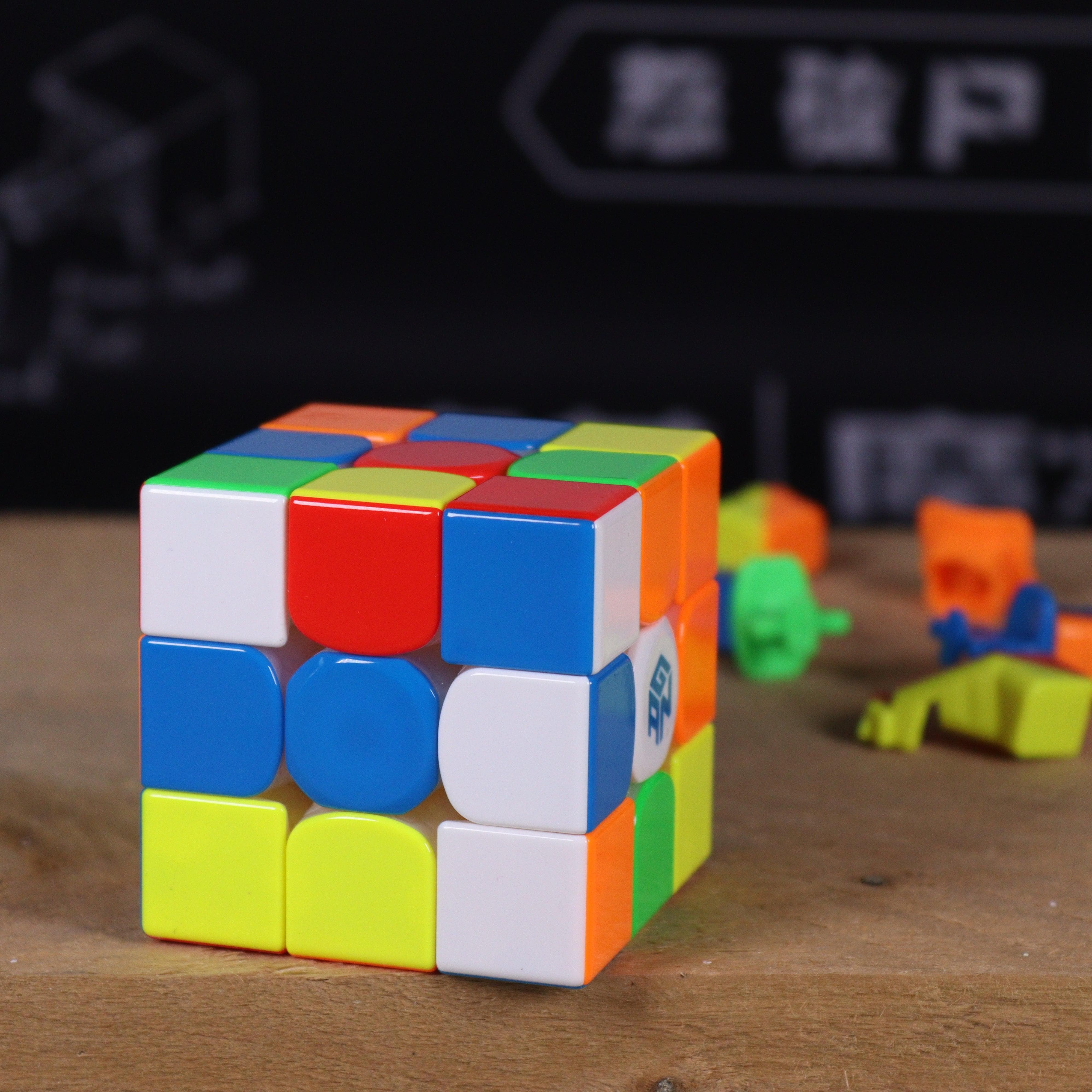 GAN 12 (Magnetic, Maglev, Ball-Core, UV)